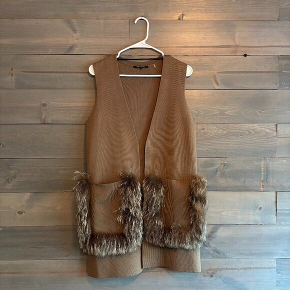 Kobi Halperin Jackets & Blazers - KOBI HALPERIN | Women's Tan Knit Sweater Vest with Fur-Lined Pockets Size Small